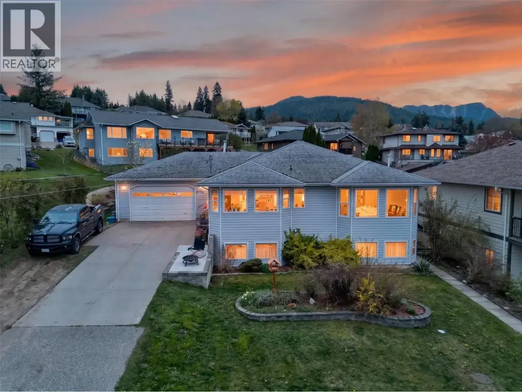 2190 1st Avenue Se, Salmon Arm